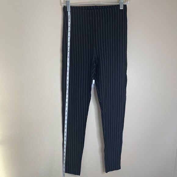Forever 21| Skinny| Pin striped| Medium| Cotton| Has Stretch - Picture 4 of 8